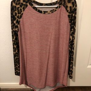 Boutique long sleeve striped/leopard sleeve blouse.